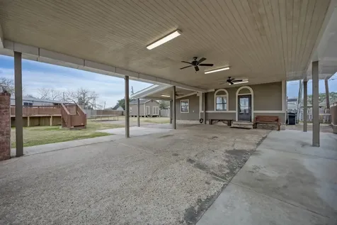 19096 County Road 669f Alvin TX 77511