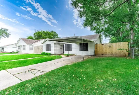 709 E Gulf Street Baytown TX 77520