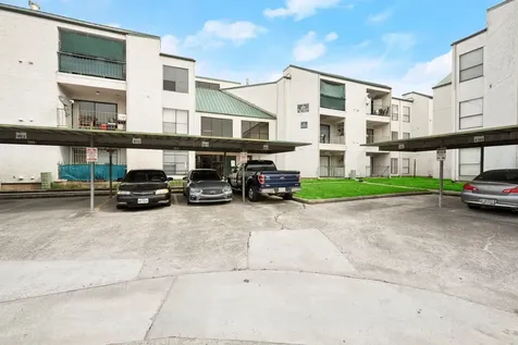 2816 S Bartell Drive 22 Houston TX 77054