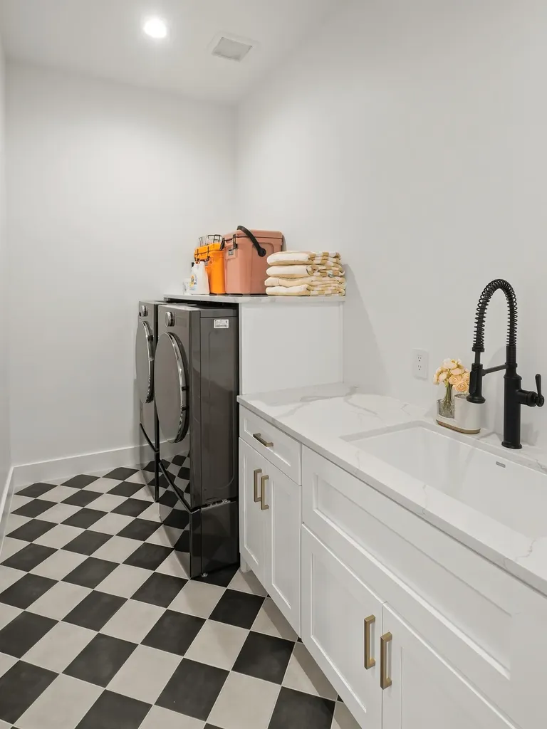 202 Lodestone Cove Austin TX 78738