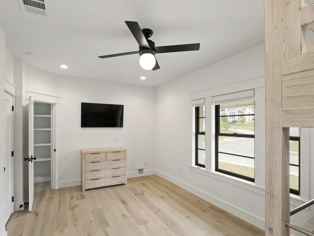 202 Lodestone Cove Austin TX 78738