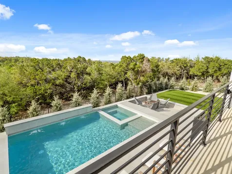 202 Lodestone Cove Austin TX 78738