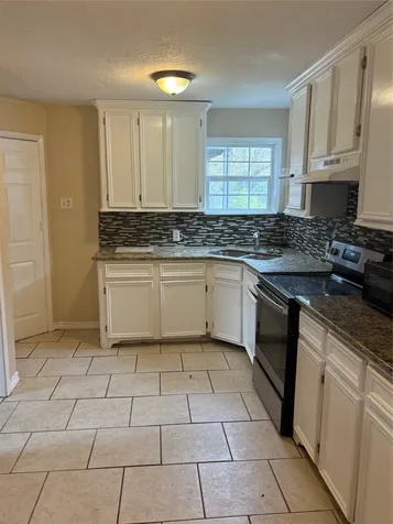 1622 W 9th Street Freeport TX 77541