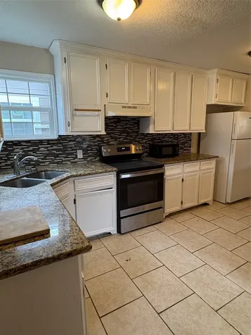 1622 W 9th Street Freeport TX 77541