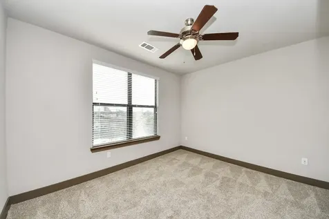 5454 Washington St Avenue 1519 Houston TX 77007
