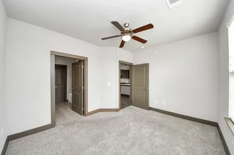 5454 Washington St Avenue 1519 Houston TX 77007