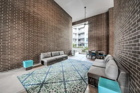 5454 Washington St Avenue 1519 Houston TX 77007