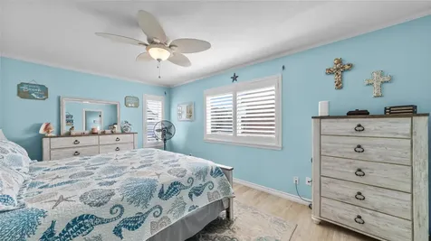 1210 Island Drive Dickinson TX 77539