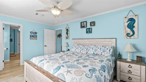 1210 Island Drive Dickinson TX 77539