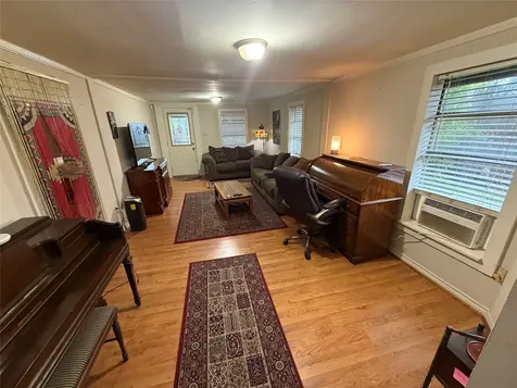 4218 Terry Street Houston TX 77009