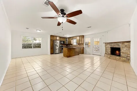 113 Hillendale Drive Livingston TX 77351