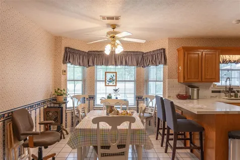 108 White Oak Village Mills TX 77663