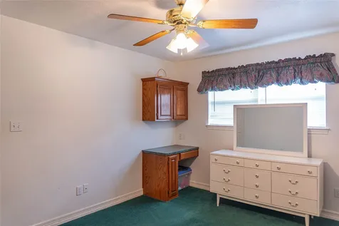 108 White Oak Village Mills TX 77663