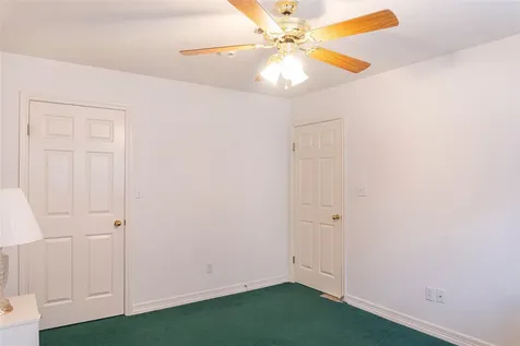 108 White Oak Village Mills TX 77663