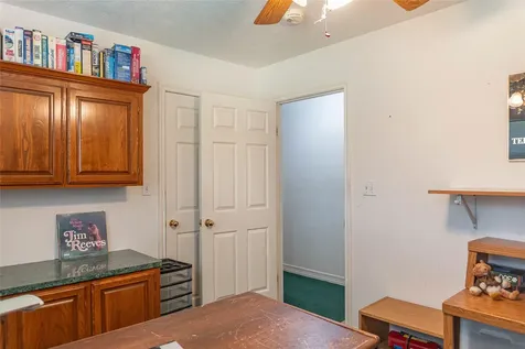 108 White Oak Village Mills TX 77663