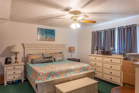 108 White Oak Village Mills TX 77663