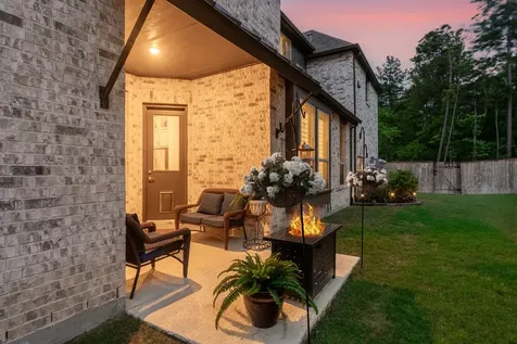515 Cypress Valley Avenue Montgomery TX 77316