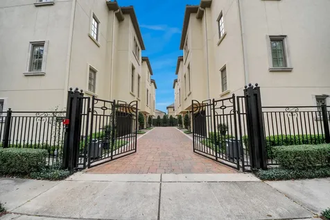 2407 Brazoria Street B Houston TX 77019