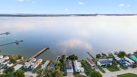 3114 Bay Oaks Harbor Drive Baytown TX 77523