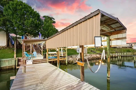 3114 Bay Oaks Harbor Drive Baytown TX 77523