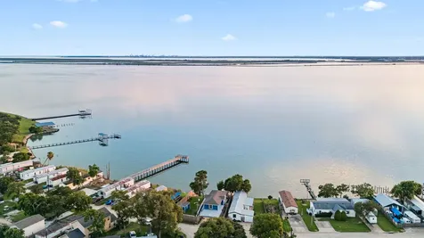 3114 Bay Oaks Harbor Drive Baytown TX 77523