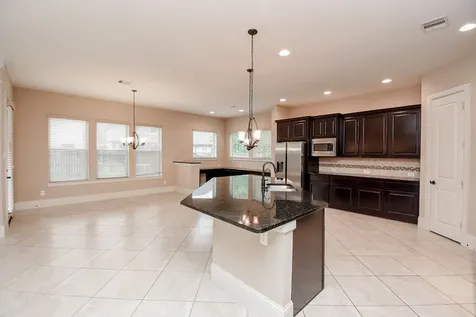 7711 Reseda Street Sugar Land TX 77479