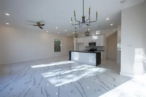 5906 Saint Augustine Street B Houston TX 77021