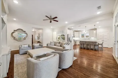 1514 Cheshire Lane Houston TX 77018