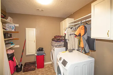 208 Gardenia Street Onalaska TX 77360