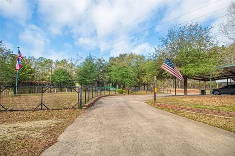 208 Gardenia Street Onalaska TX 77360