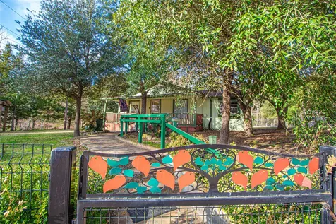 208 Gardenia Street Onalaska TX 77360