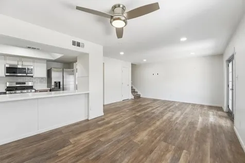 2220 Shadowdale Drive 350 Houston TX 77043