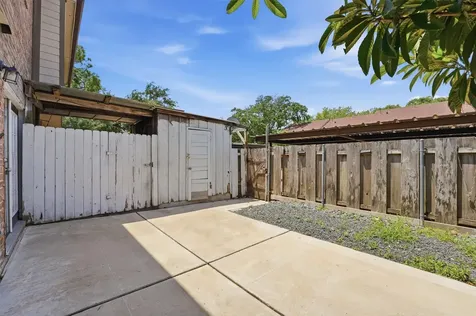 2220 Shadowdale Drive 350 Houston TX 77043
