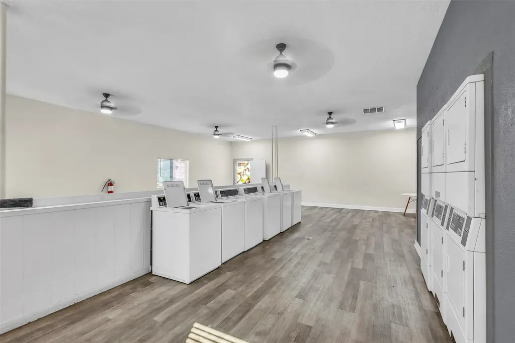 1137 Gunter Street 202 Austin TX 78721
