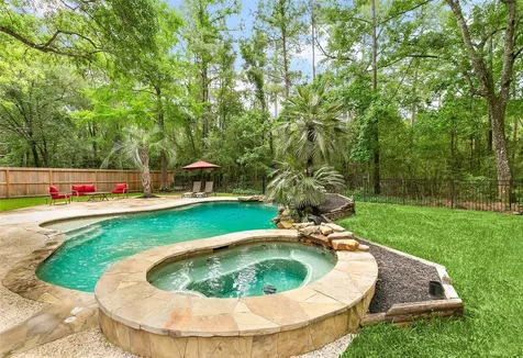 71 E Sterling Pond Circle The Woodlands TX 77382
