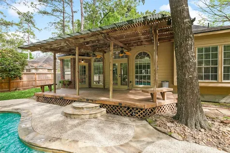 71 E Sterling Pond Circle The Woodlands TX 77382