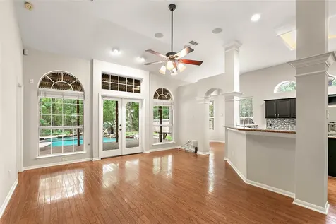 71 E Sterling Pond Circle The Woodlands TX 77382