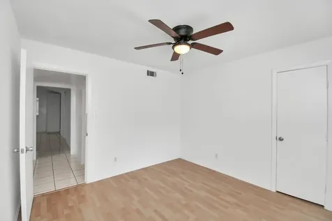 530 Westshire Drive Houston TX 77013
