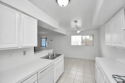 530 Westshire Drive Houston TX 77013