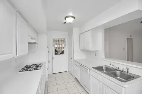 530 Westshire Drive Houston TX 77013