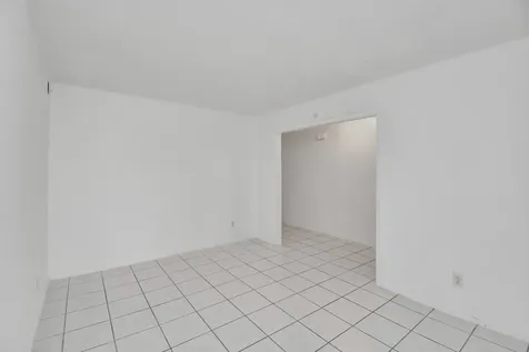 530 Westshire Drive Houston TX 77013