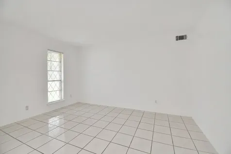 530 Westshire Drive Houston TX 77013
