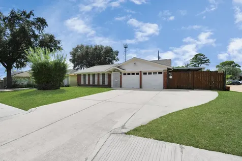 530 Westshire Drive Houston TX 77013
