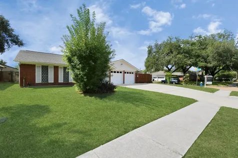 530 Westshire Drive Houston TX 77013