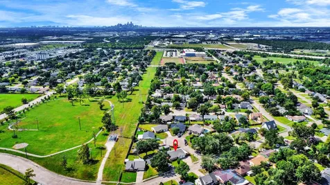 530 Westshire Drive Houston TX 77013