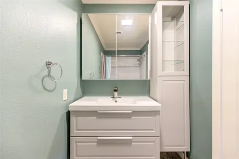 6337 Briar Rose Drive 145 Houston TX 77057