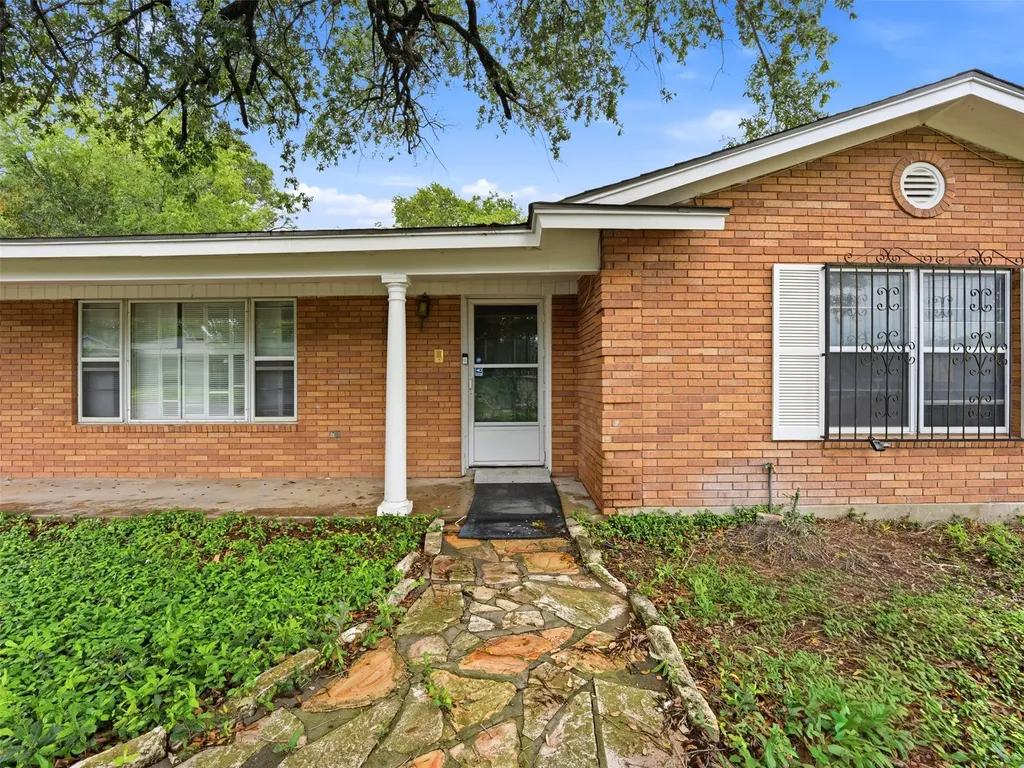 2735 Waleetka Street San Antonio TX 78210