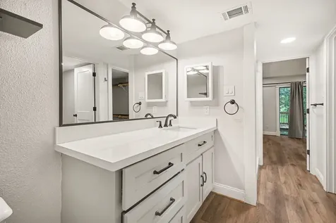 18242 Lakeside Lane Houston TX 77058