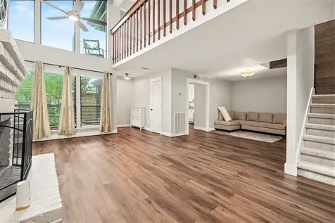 18242 Lakeside Lane Houston TX 77058