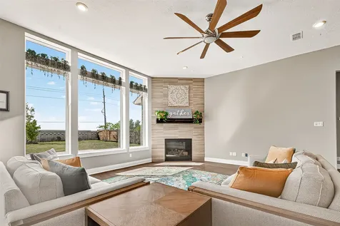 205 Lakehouse Landing Drive Katy TX 77493